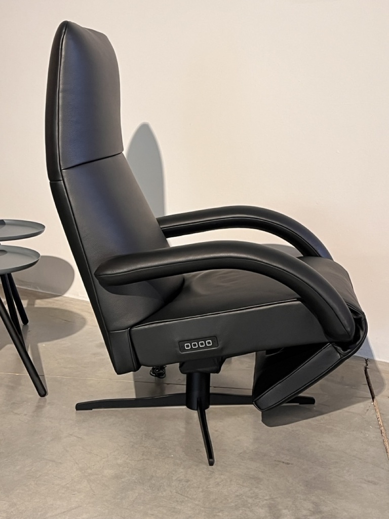 Relax fauteuil Yoga multi move elektrisch + hoofkussen