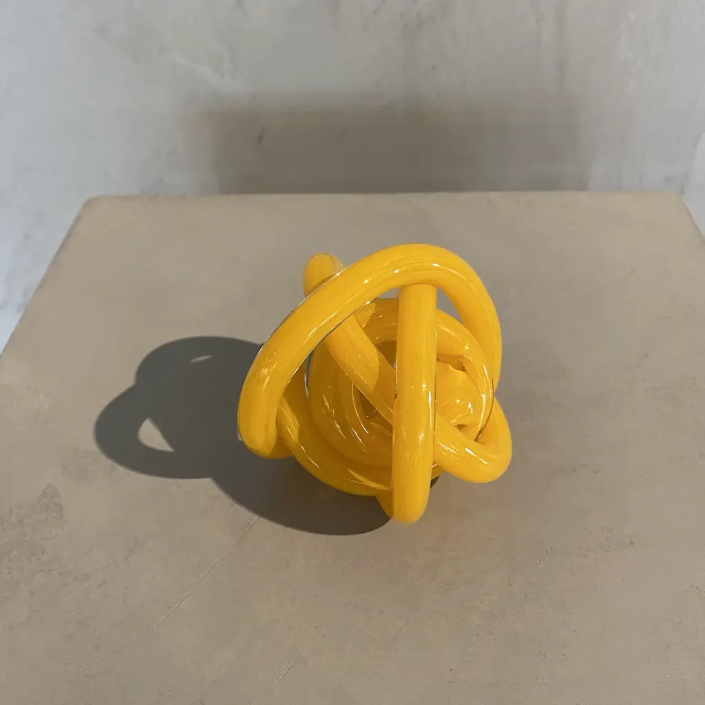 Knot no 2 HAY