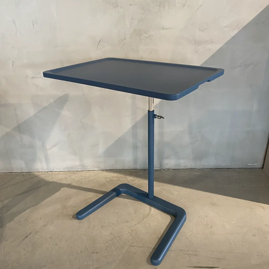 Nes Table Vitra