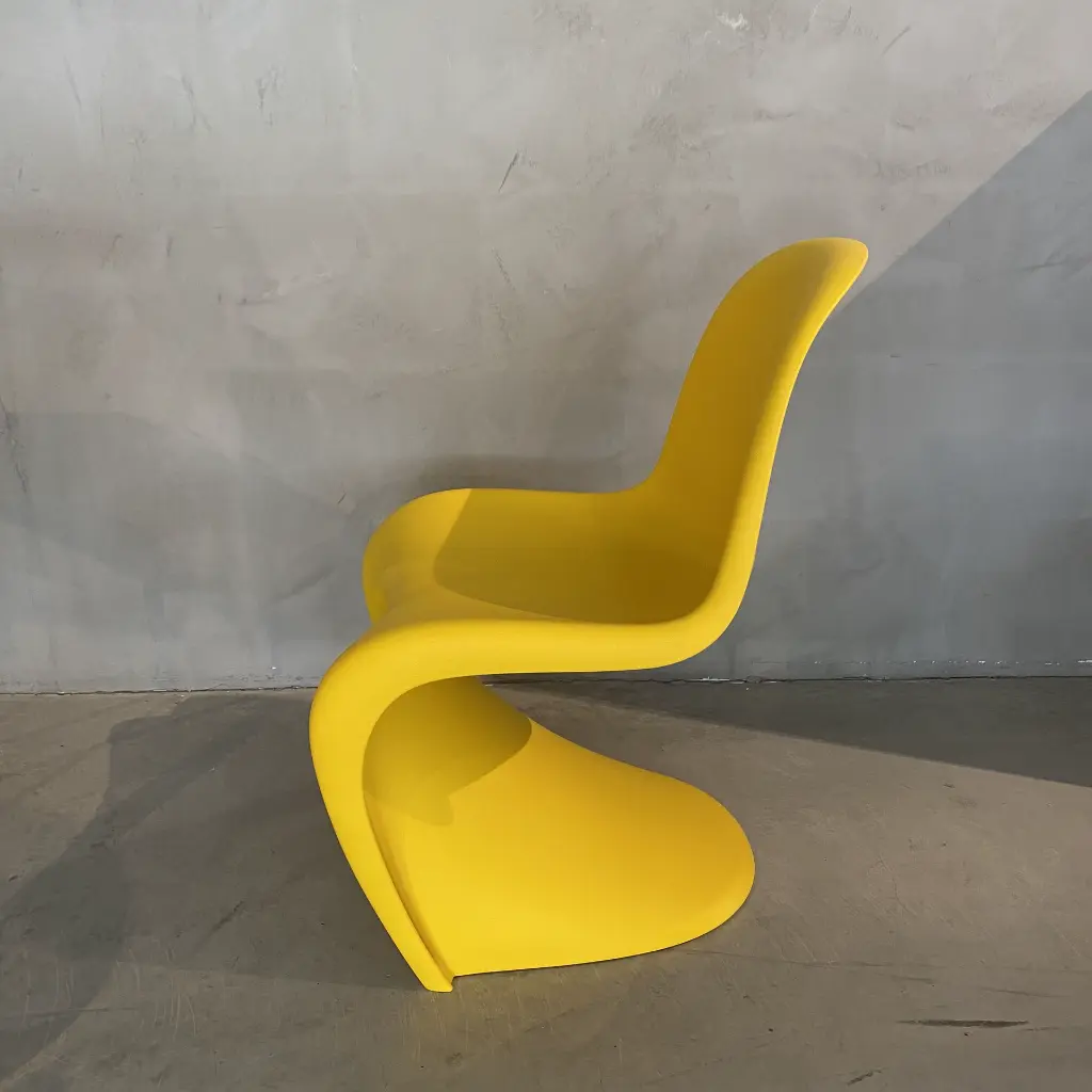 panton junior geel
