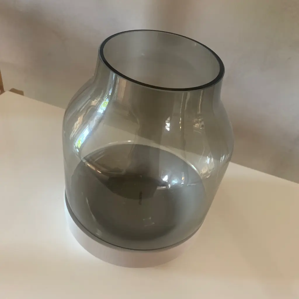 design elevated vase muuto loncin