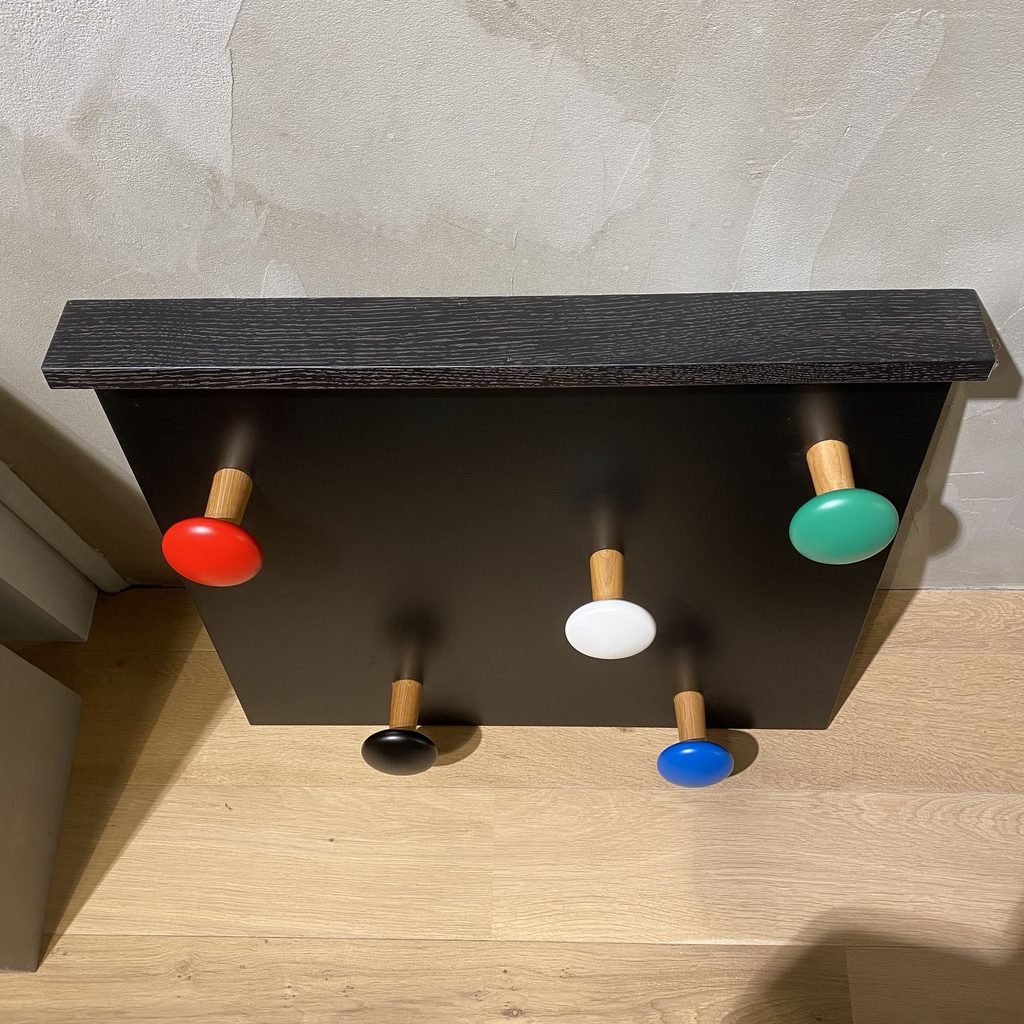 LC17 kapstok Cassina decoratie