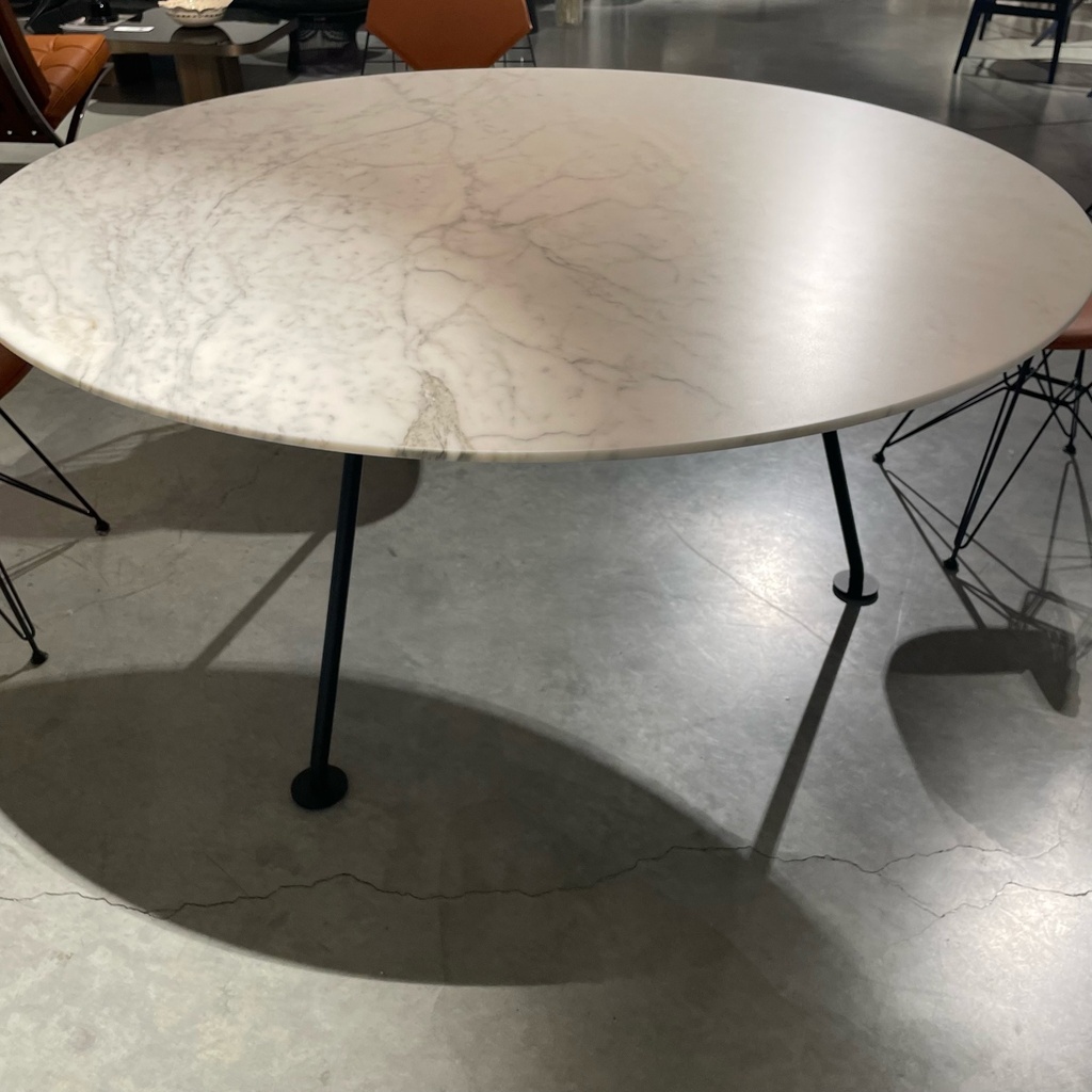 Knoll tafel zoutleeuw design tafel