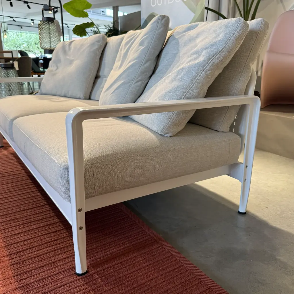 Knoll Lissoni Outdoor sofa zetel outlet solden koopjes design terrasbank 2.webp