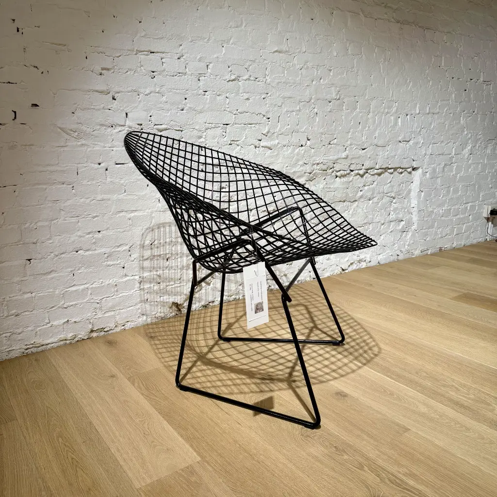 Harry Bertoia Diamond black loncin designmeubelwinkel interieur Leuven Hasselt Zoutleeuw  2.webp