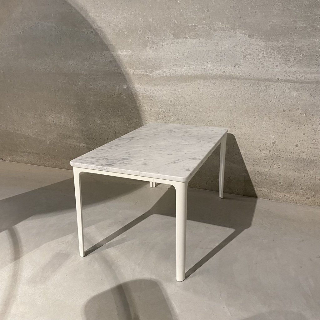 Plate Table