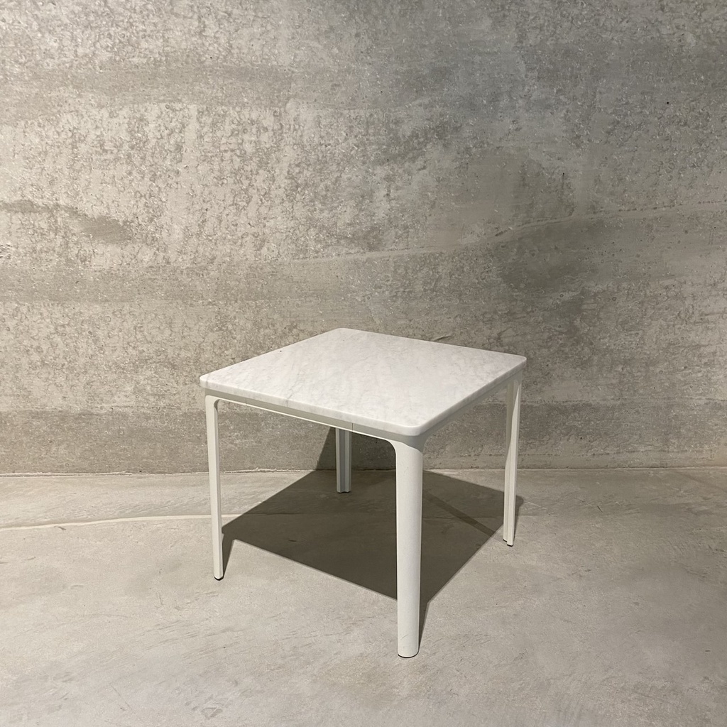 Plate Table