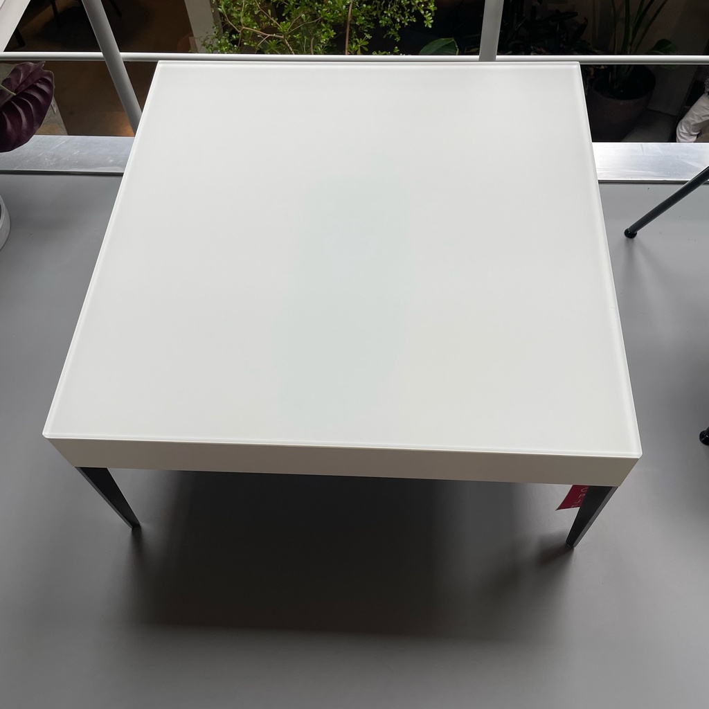 K482 Pluto ronald salontafel loncin solden zoutleeuw