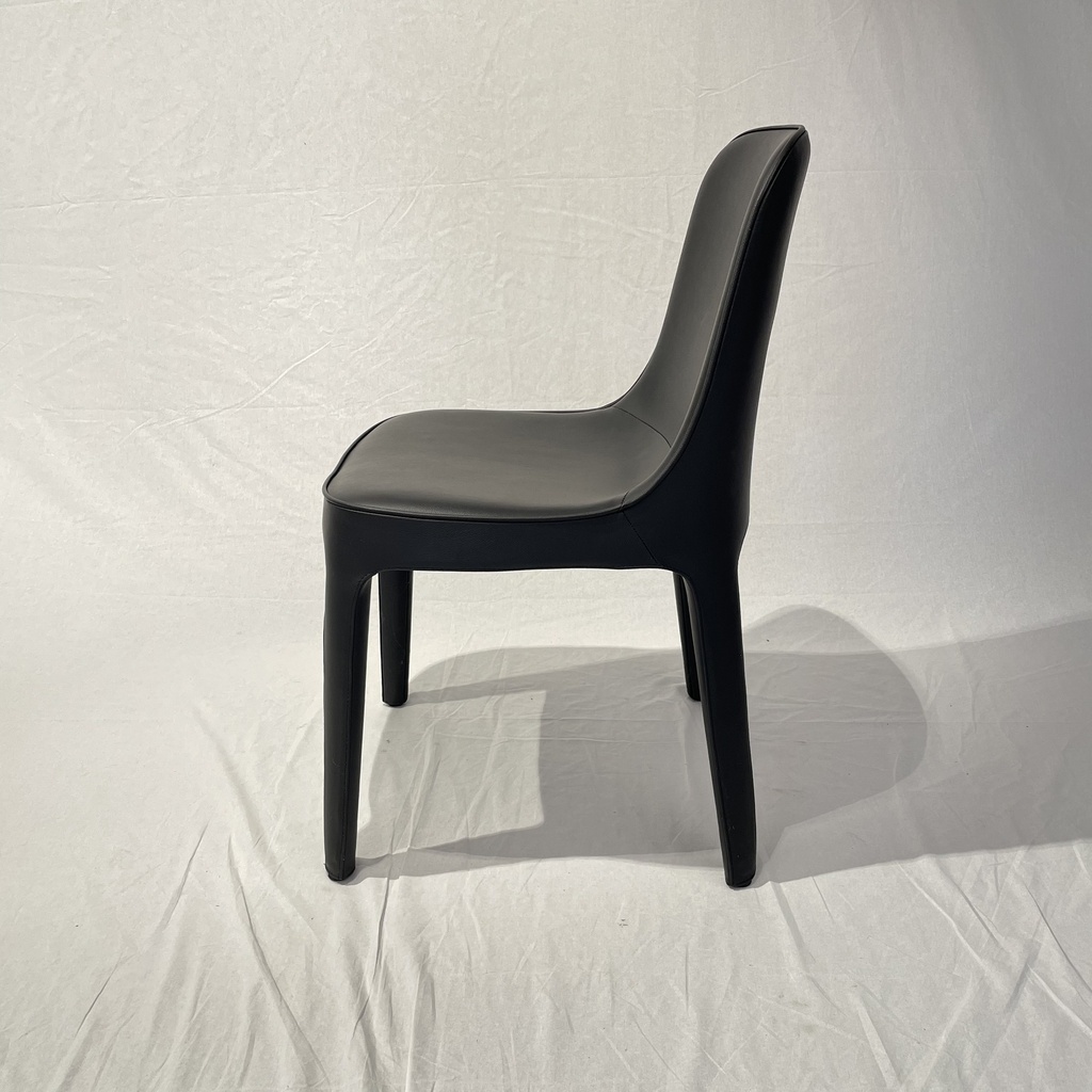 Tessa (set van 4 stoelen) stoel ligne roset Loncin Leuven Zoutleeuw Hasselt toonzaalmeubel design solden sales korting