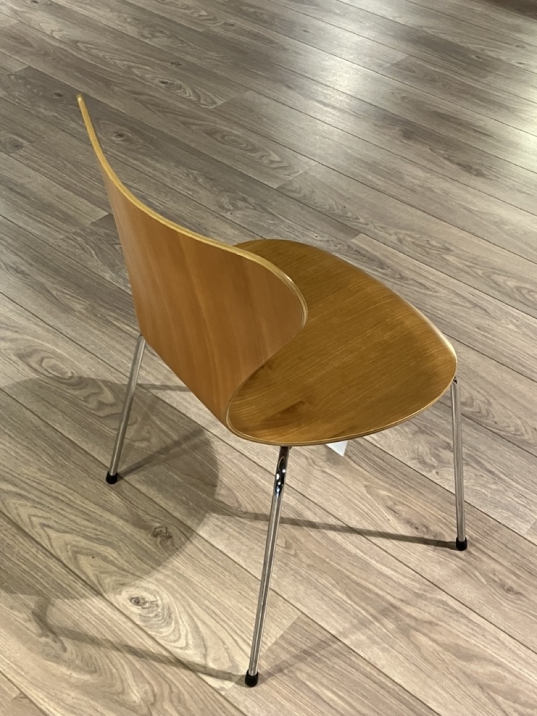 Serie 7 vlinderstoel toonzaal leuven outlet solden kersenhout fritz hansen