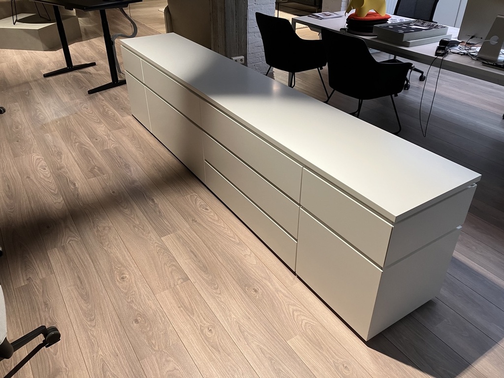 Cube Gap ruimtedeler witte lak dressoir interlübke toonzaal leuven solden outlet