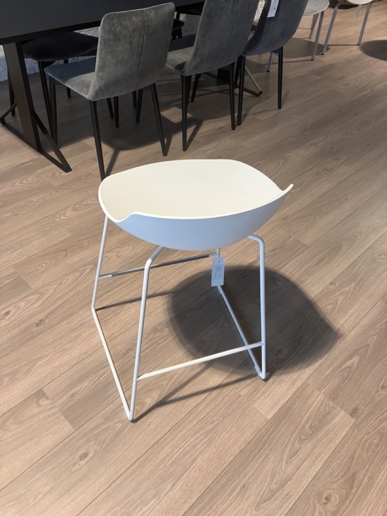 Flow kruk kunststof wit slede toonzaal leuven outlet solden mdf italia