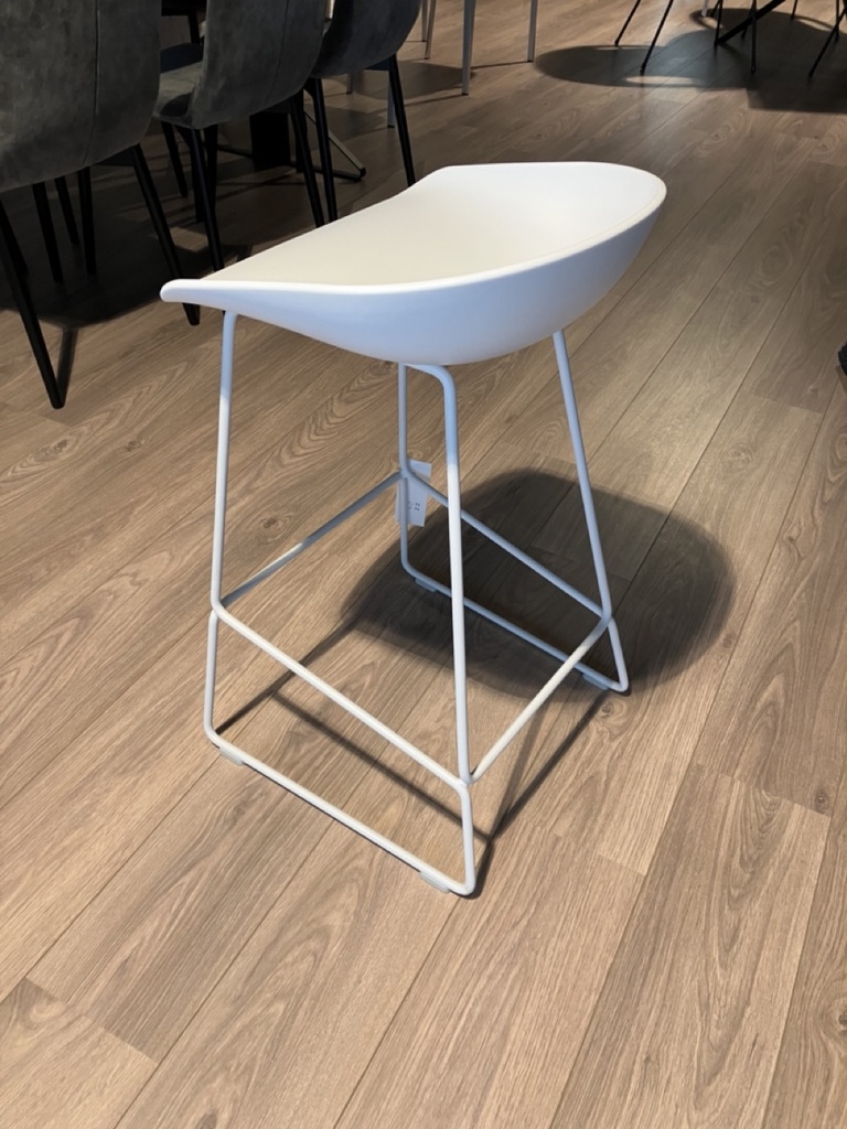 About a Stool kruk hay toonzaal leuven solden outlet wit