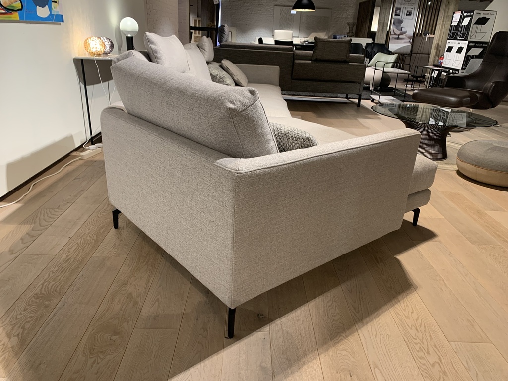 Jola Sofa