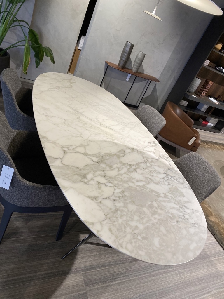 Gatwick ovale tafel marmer Molteni