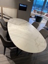Gatwick ovale tafel marmer Molteni