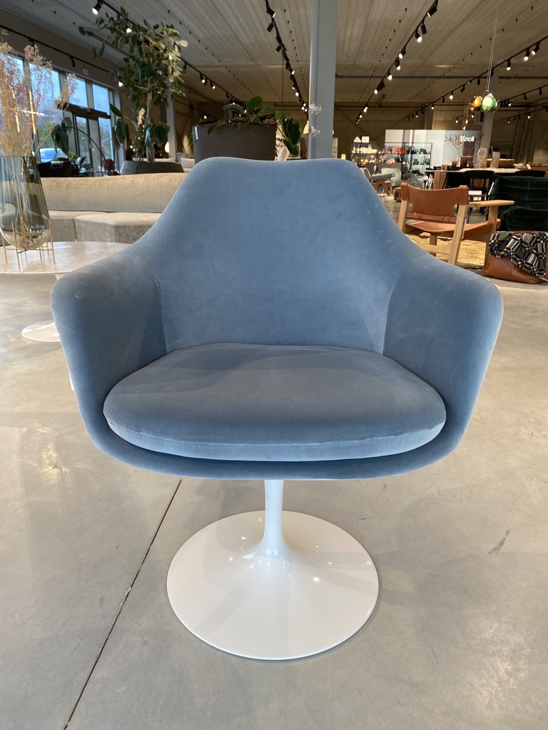 Saarinen Tulip armchair binnenkant bekleed Knoll