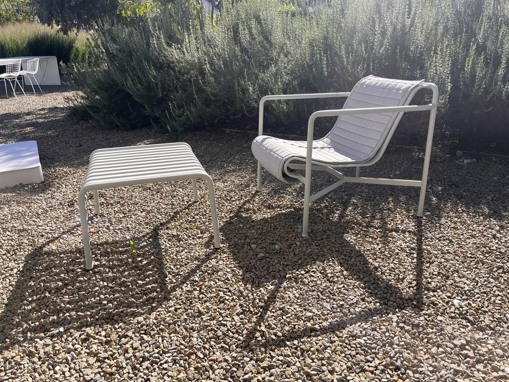 Palissade Lounge Chair Low + Ottoman Hay
