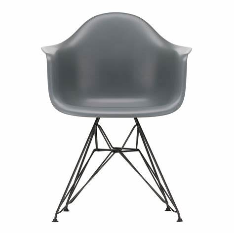 Eames Plastic Armchair  DAR