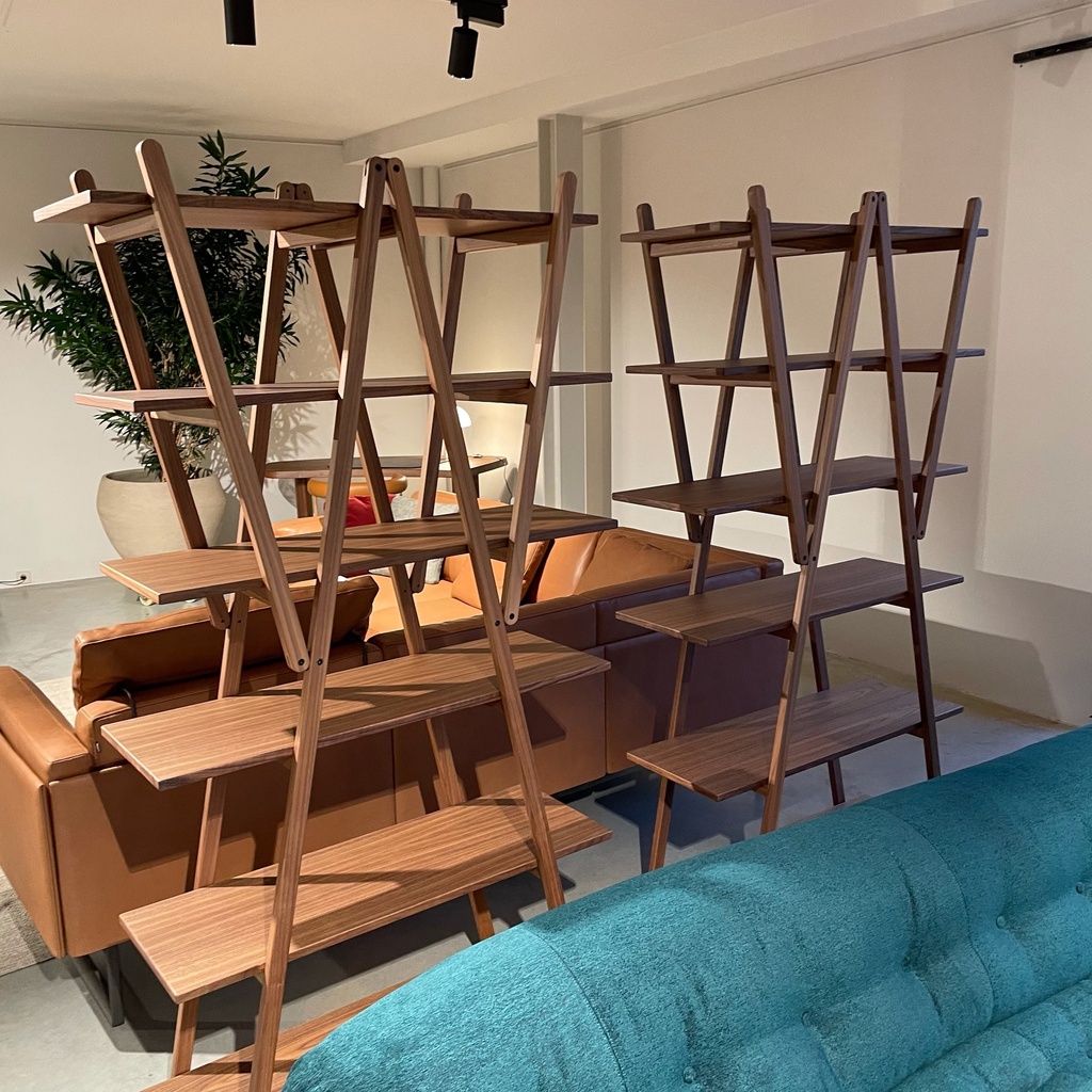 Nuvola Rossa 114 bibliotheek