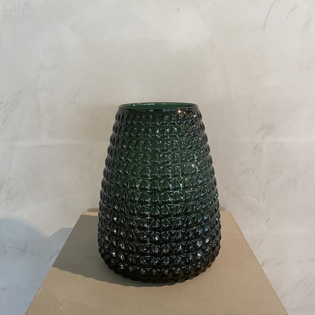 Dim medium 