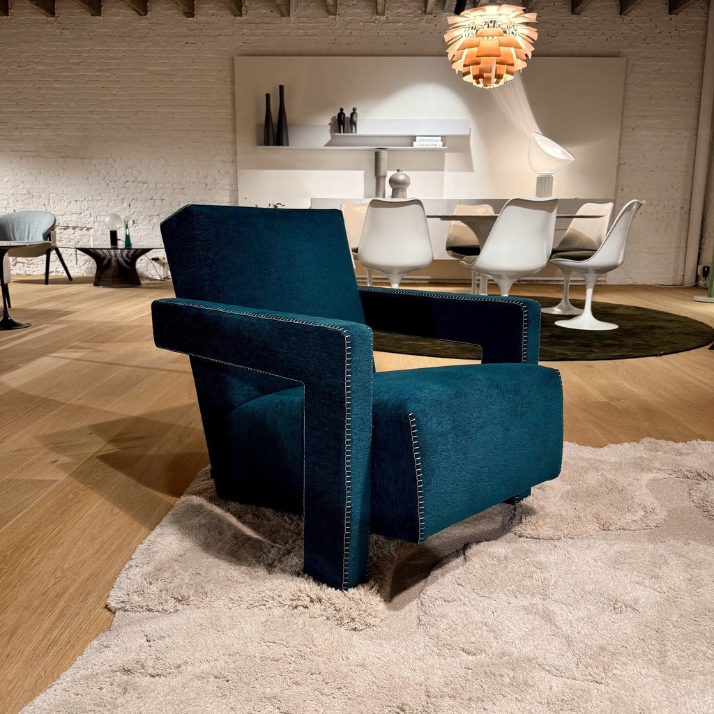 637 Utrecht armchair