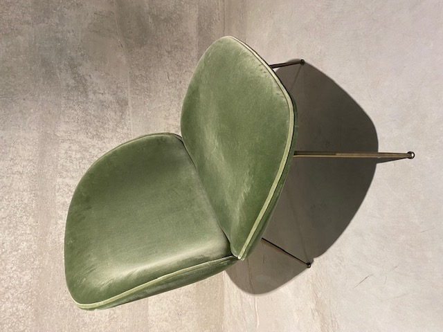 Beetle lounge chair
