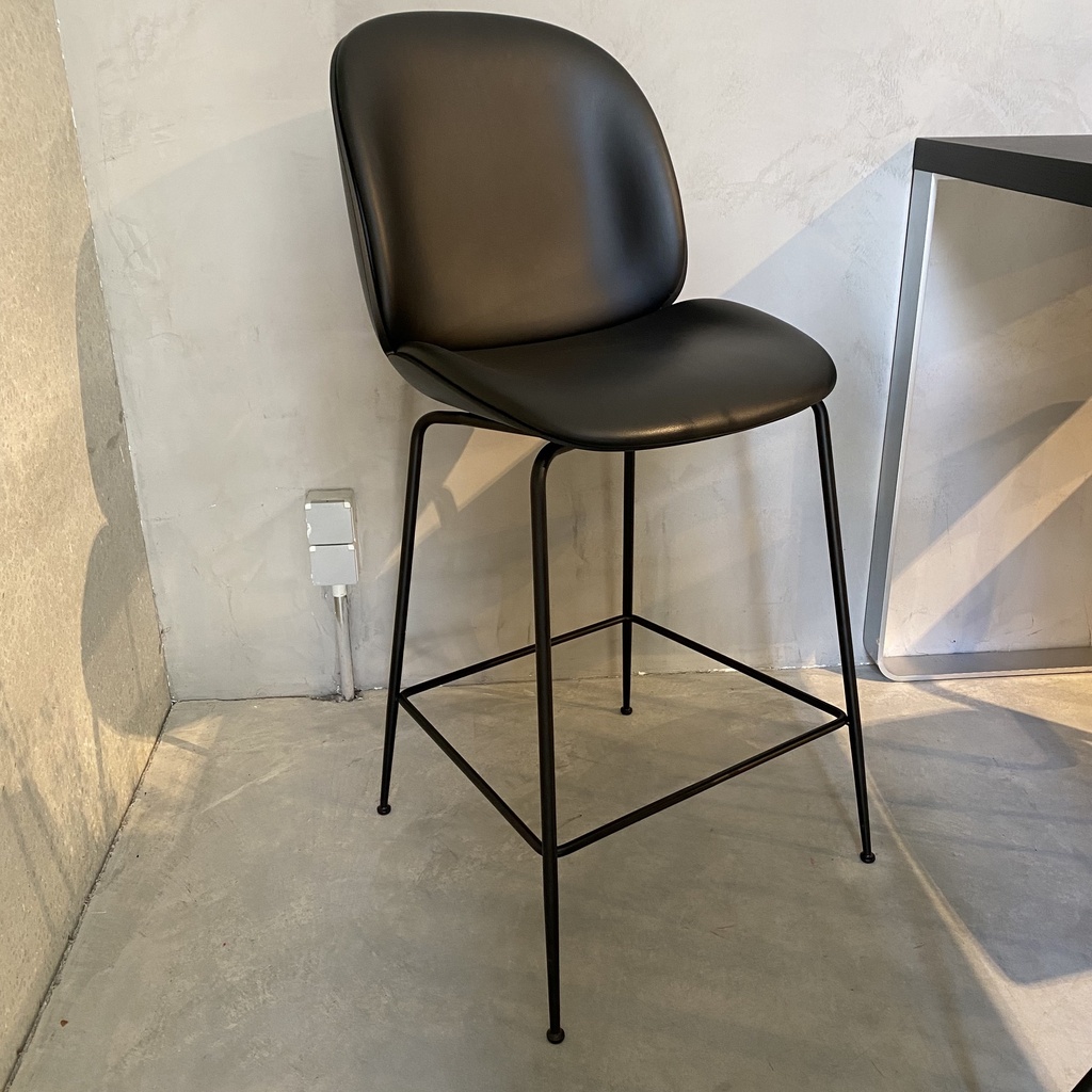 Beetle counter chair