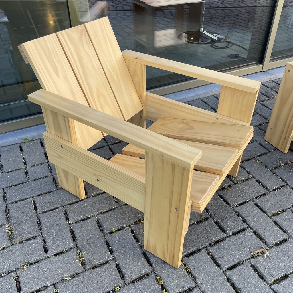 Crate Lounge chair