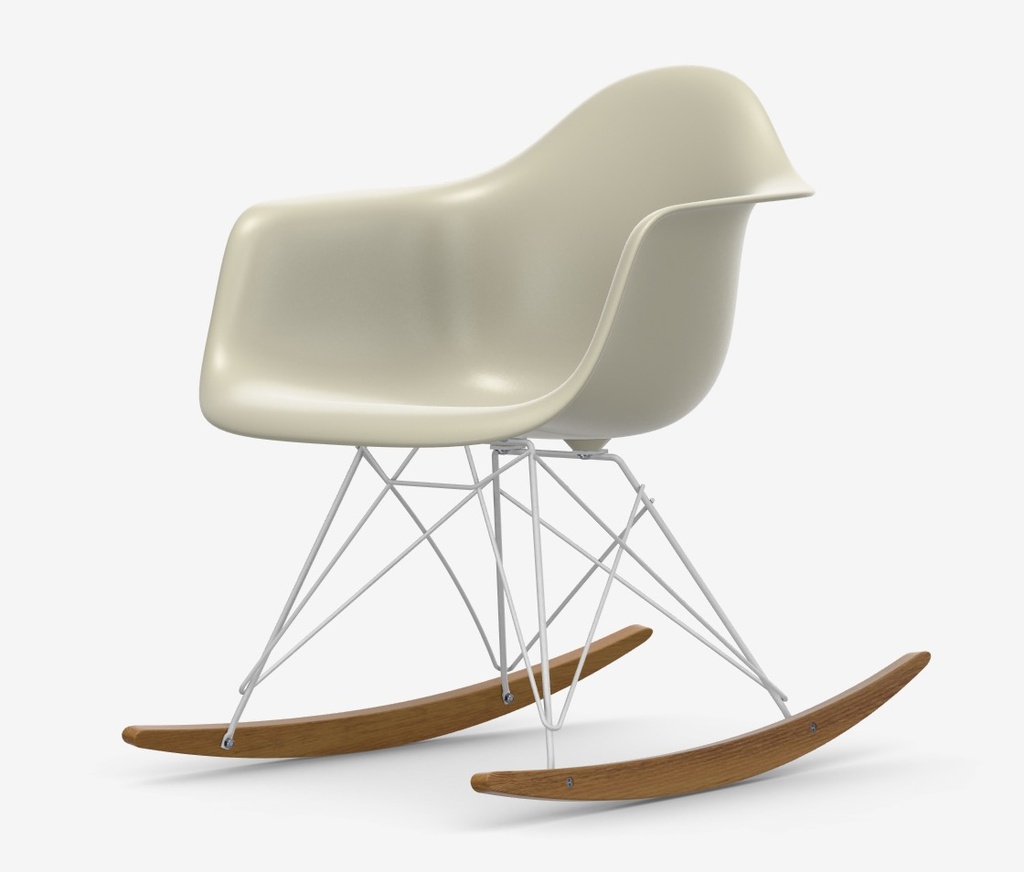 Eames Plastic Armchair RAR