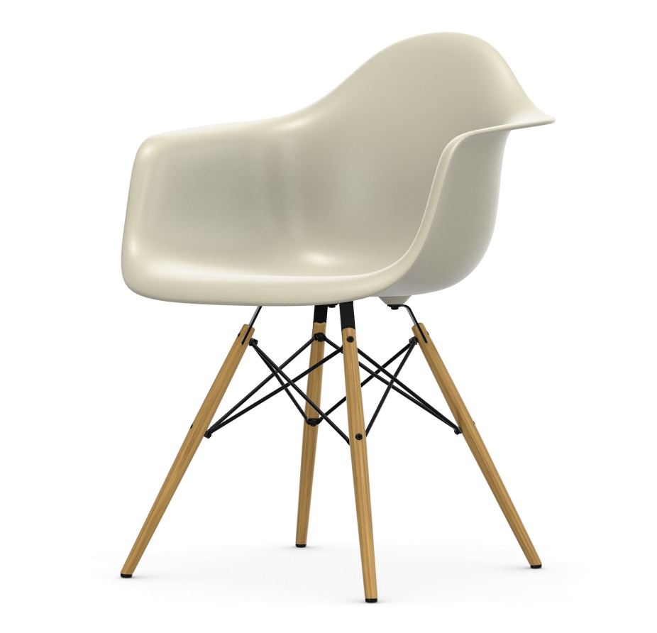 Eames Plastic Armchair DAW