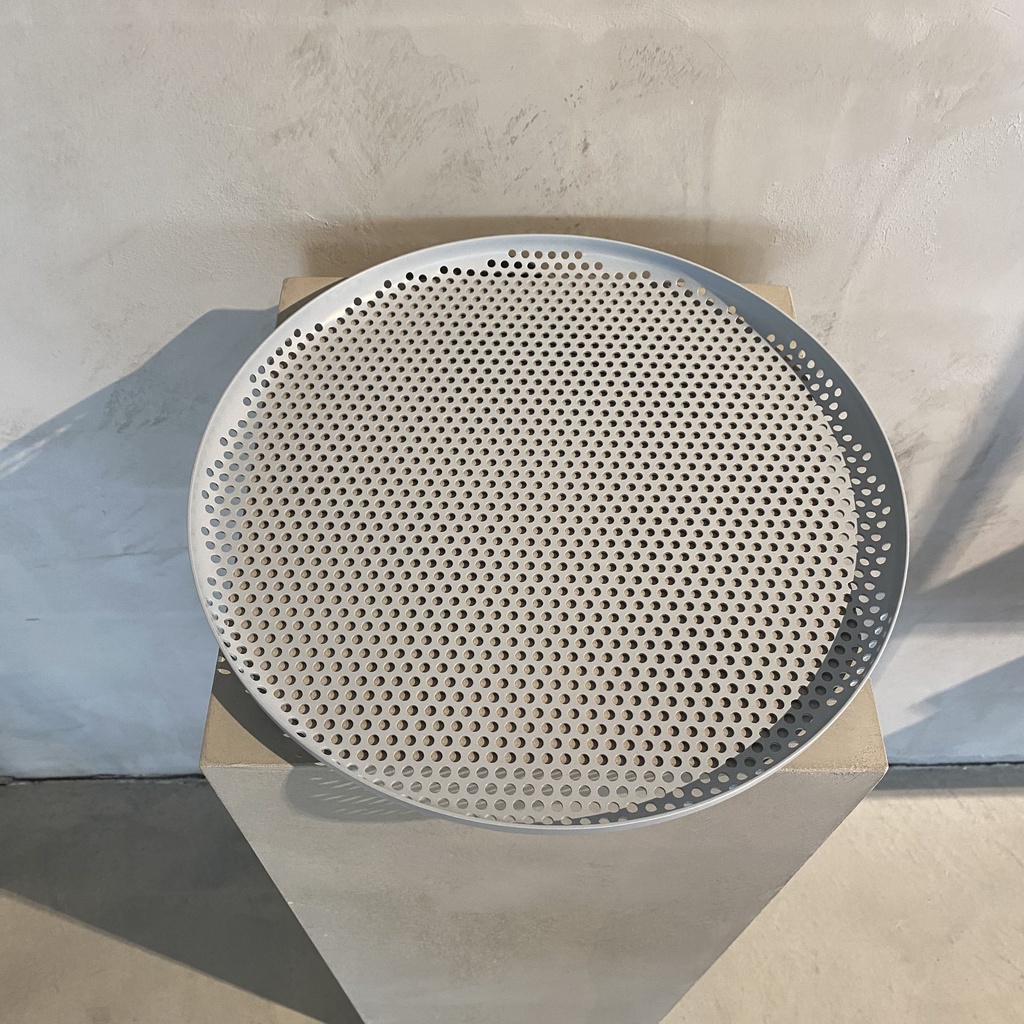 perforated tray L