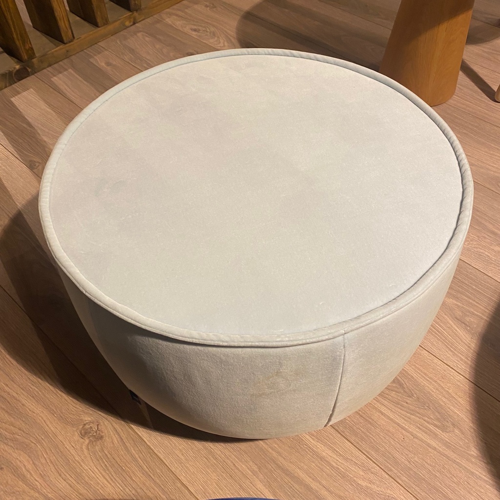 Mariposa ottoman medium