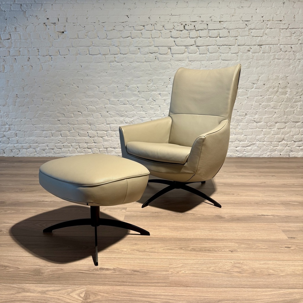 Griffon armchair