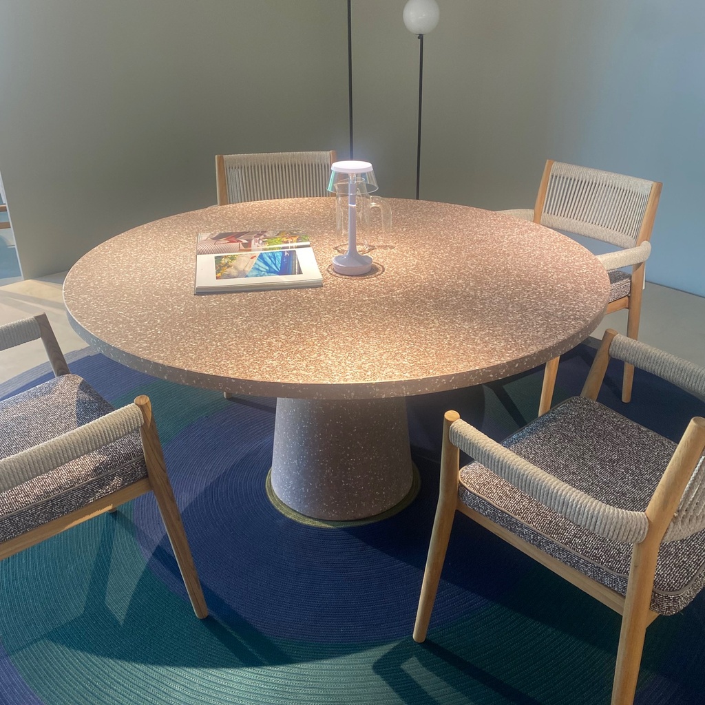 Dine Out Table
