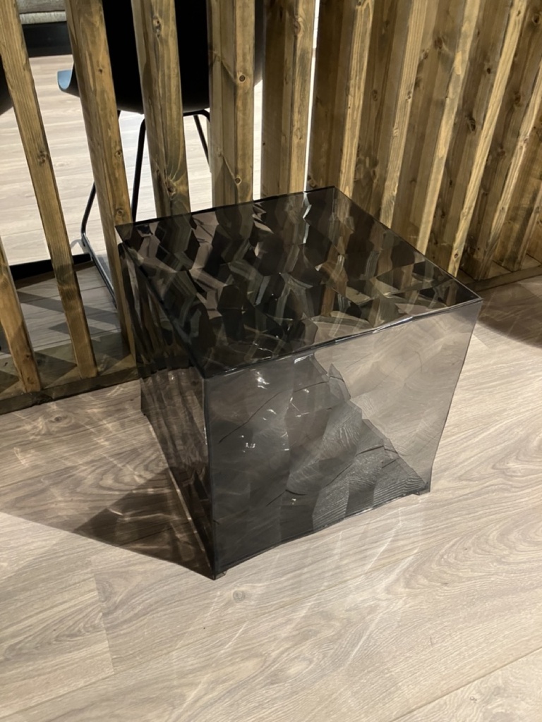 Optic bijzettafel