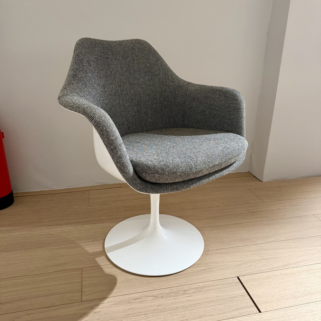 Saarinen Armchair Swivel