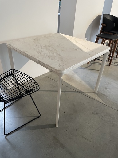 [1008] Park Life Tafel