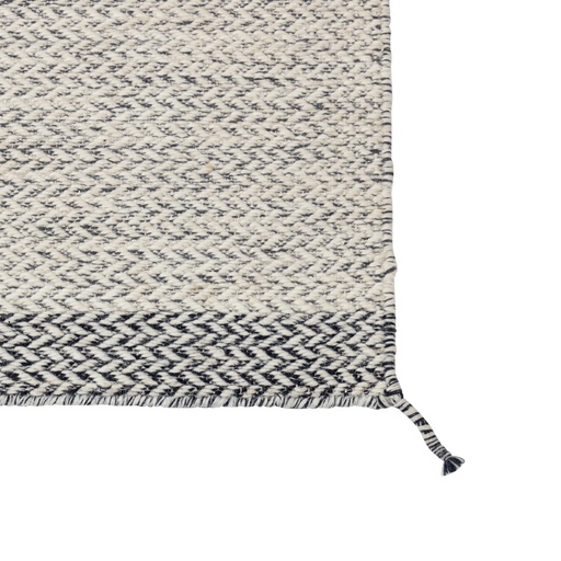 [1394] Ply Rug