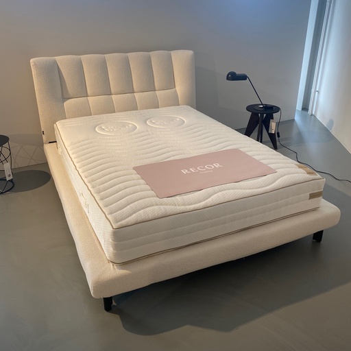 [3265] Evisa bed
