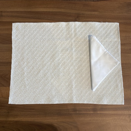 [4678] Together set for 2 place settings + 2 napkins