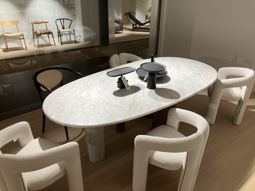 [5272] Sengu Dining Table