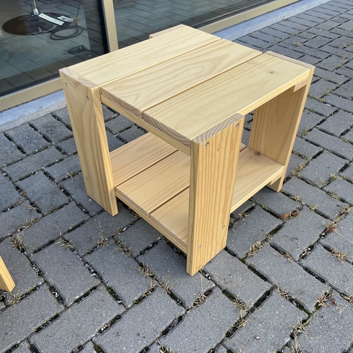 [5529] Crate side table