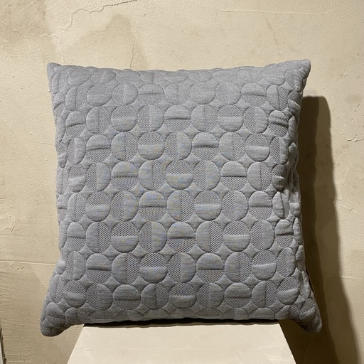 [565] Cushion BY Arne Jaacobsen